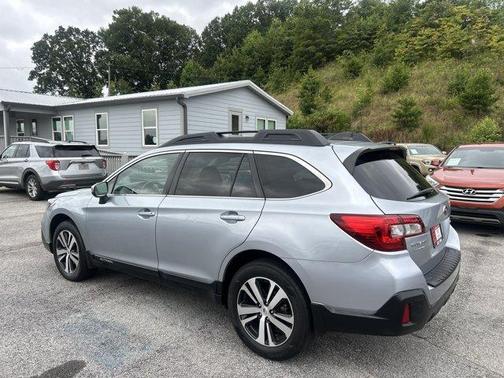 Ice Silver Metallic 2019 Subaru Outback 2.5i Limited