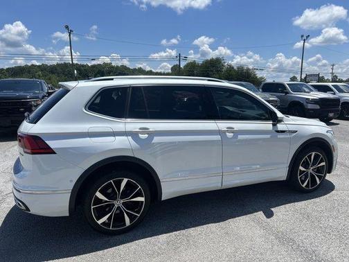 2022 Volkswagen Tiguan 2.0T SEL R-Line