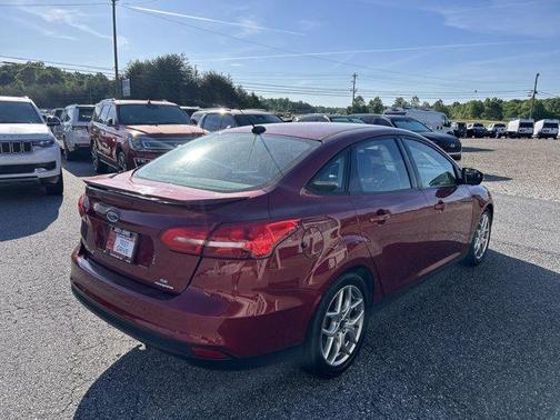 Race Red 2015 Ford Focus SE