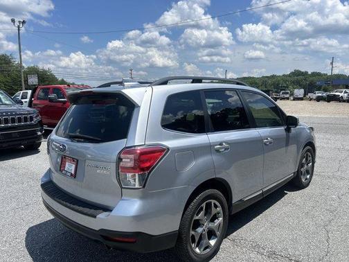 Ice Silver Metallic 2017 Subaru Forester 2.5i Touring