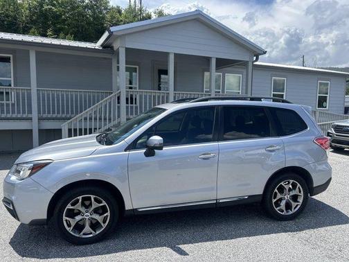 Ice Silver Metallic 2017 Subaru Forester 2.5i Touring