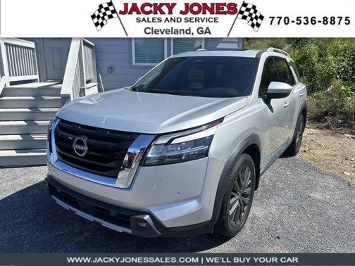 Brilliant Silver Metallic 2022 Nissan Pathfinder SL