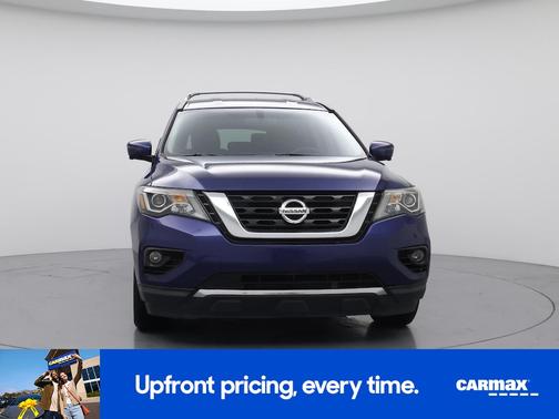2017 Nissan Pathfinder SL