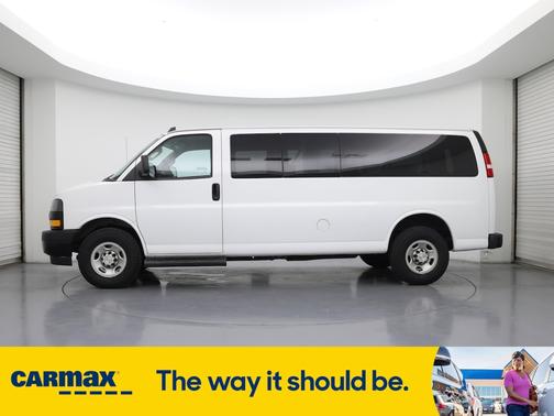 2022 Chevrolet Express 3500 LS