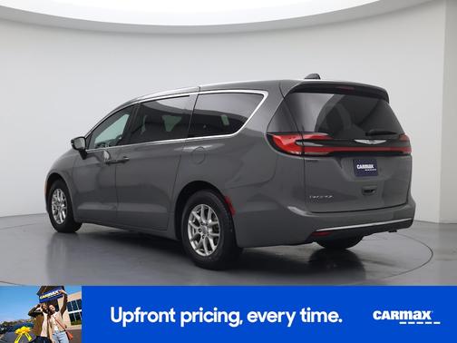 Gray 2025 Chrysler Pacifica Select