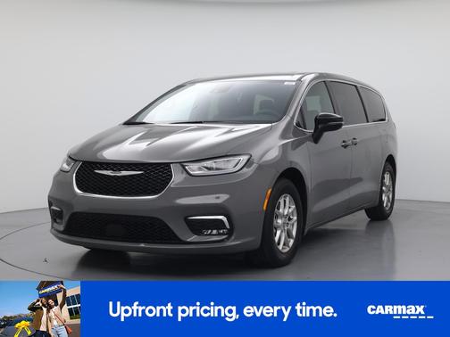 Gray 2025 Chrysler Pacifica Select
