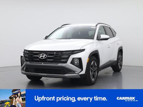 White 2025 Hyundai TUCSON SEL