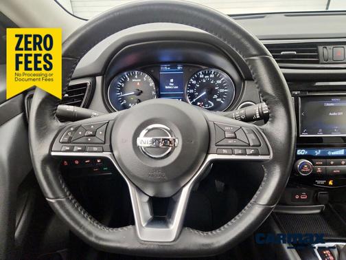 White 2019 Nissan Rogue SV
