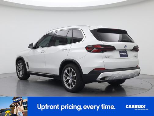 White 2024 BMW X5 sDrive40i