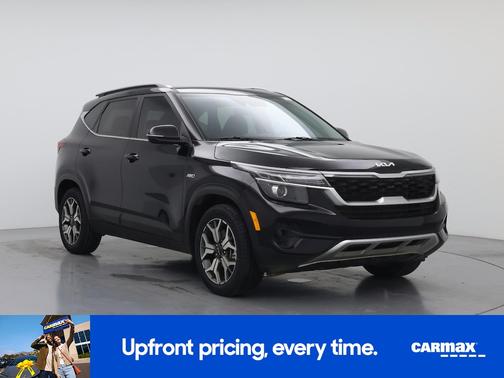 Black 2023 Kia Seltos EX