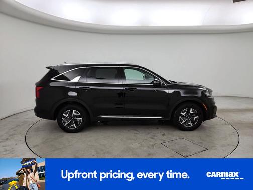 Black 2024 Kia Sorento Hybrid EX