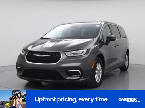 Gray 2023 Chrysler Pacifica Touring L
