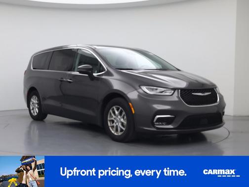 Gray 2023 Chrysler Pacifica Touring L