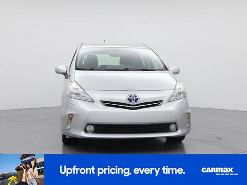 2014 Toyota Prius v Five