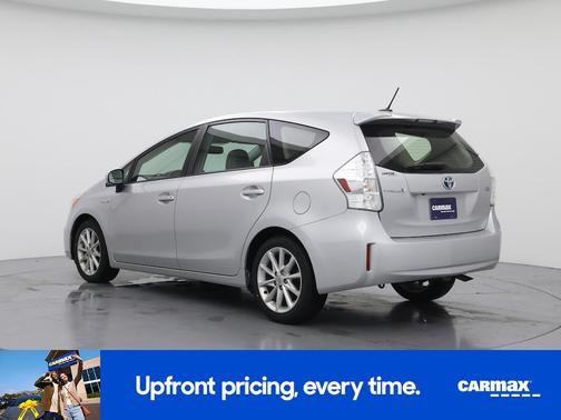 2014 Toyota Prius v Five