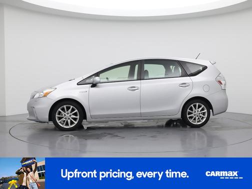 2014 Toyota Prius v Five