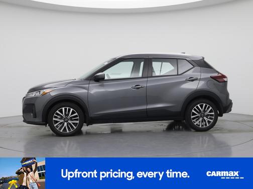 Gray 2024 Nissan Kicks SV