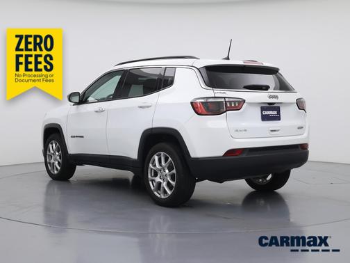White 2022 Jeep Compass Latitude Lux