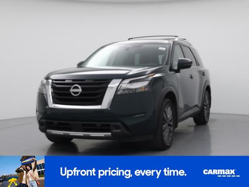 Green 2025 Nissan Pathfinder SL