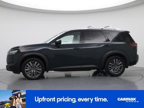Green 2025 Nissan Pathfinder SL