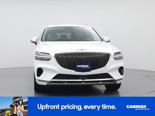 White 2023 Genesis GV70