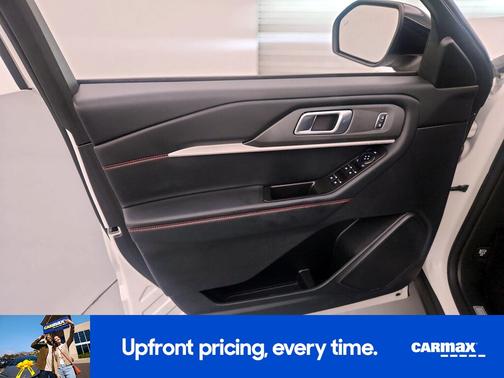 White 2025 Ford Explorer ST-Line