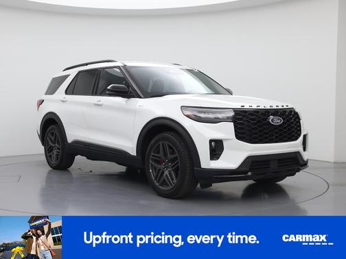 White 2025 Ford Explorer ST-Line