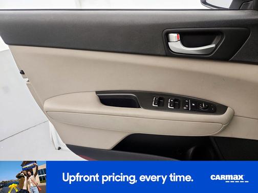 White 2017 Kia Optima LX