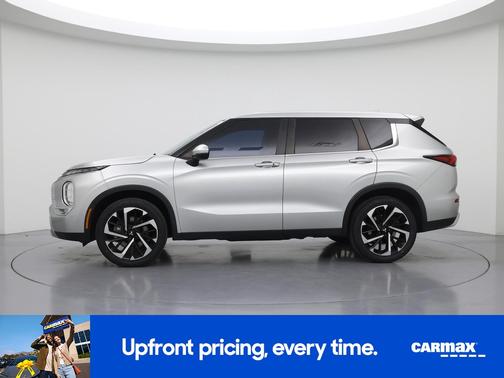 2023 Mitsubishi Outlander SE