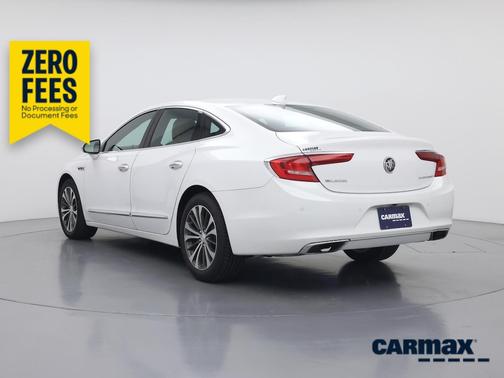 White 2017 Buick LaCrosse Essence