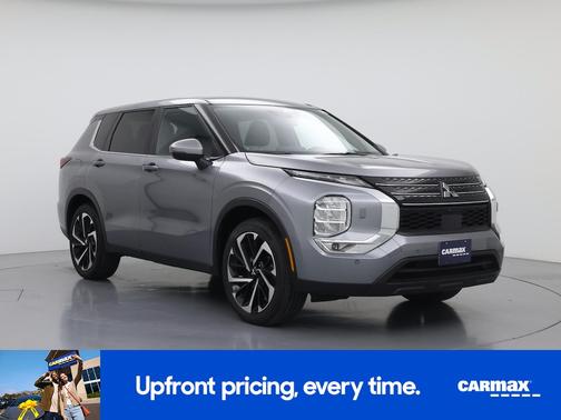 Gray 2024 Mitsubishi Outlander SE