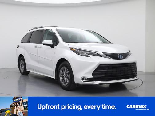 2024 Toyota Sienna XLE