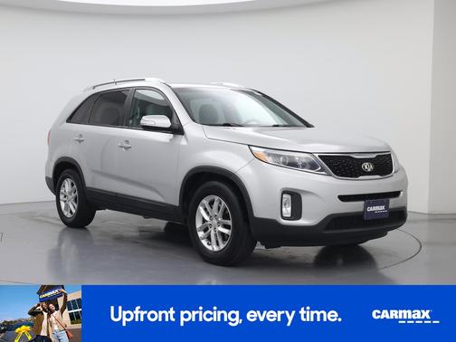 Silver 2015 Kia Sorento LX