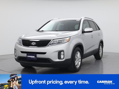 Silver 2015 Kia Sorento LX