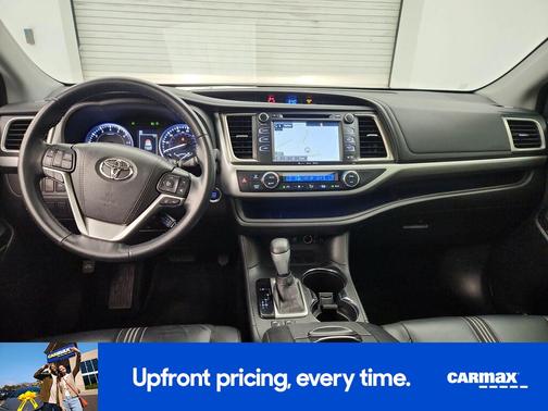 2017 Toyota Highlander SE
