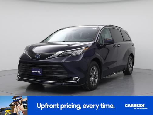 2023 Toyota Sienna XLE