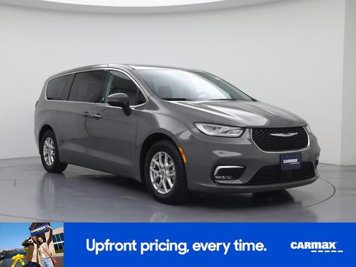 Gray 2023 Chrysler Pacifica Touring L