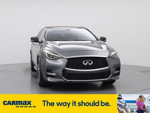 2017 INFINITI QX30 Sport