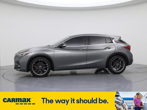 2017 INFINITI QX30 Sport