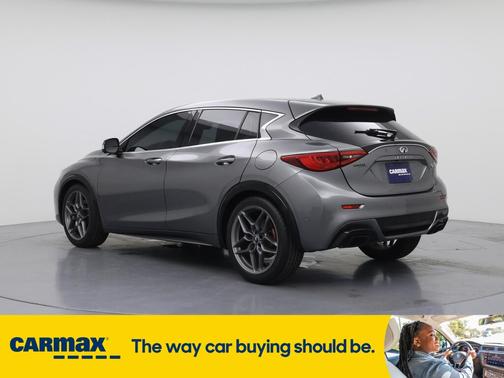 2017 INFINITI QX30 Sport
