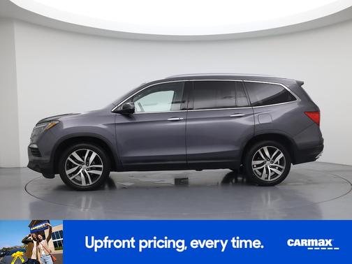 Gray 2017 Honda Pilot Touring