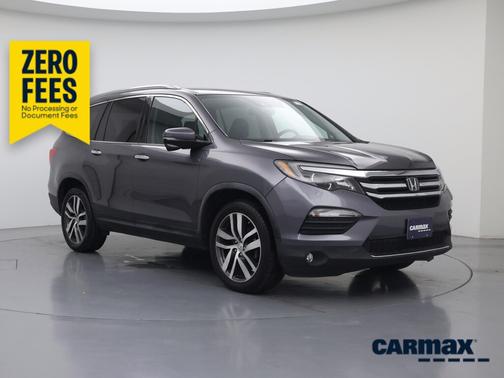 Gray 2017 Honda Pilot Touring