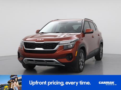 Red 2023 Kia Seltos S