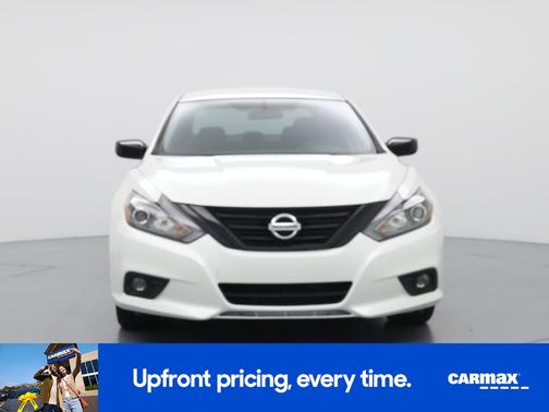 White 2018 Nissan Altima SR