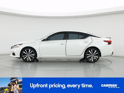 White 2021 Nissan Altima SR
