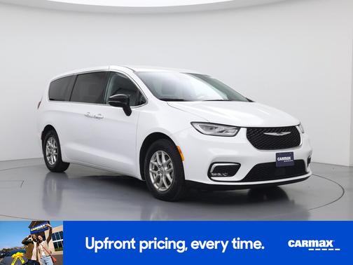 White 2024 Chrysler Pacifica Touring L