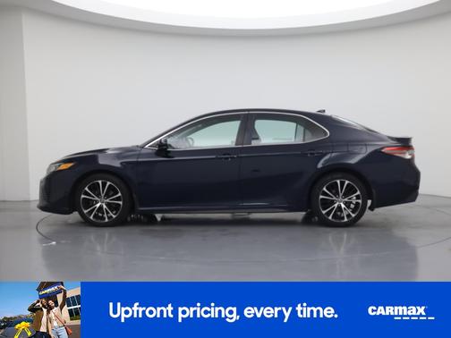 Green 2019 Toyota Camry SE