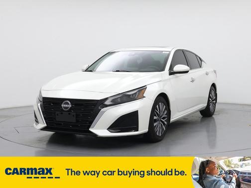 2023 Nissan Altima SV