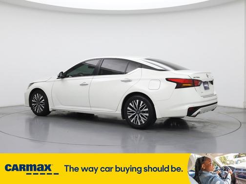 2023 Nissan Altima SV