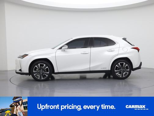 White 2022 Lexus UX 250h Luxury
